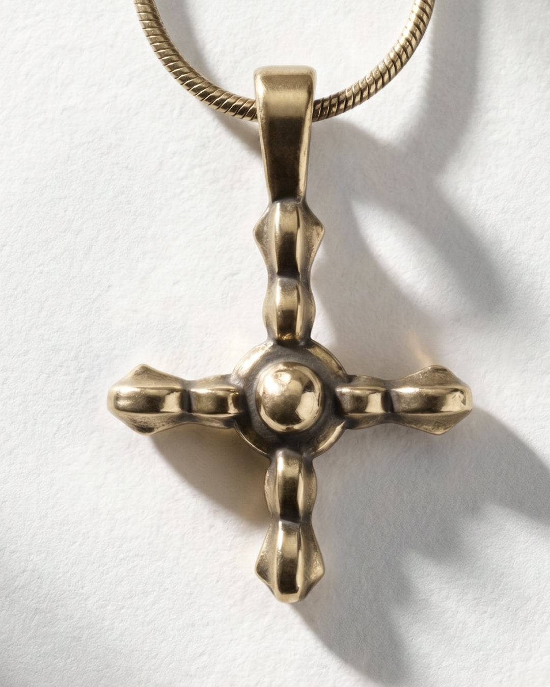 AXIS CROSS ®