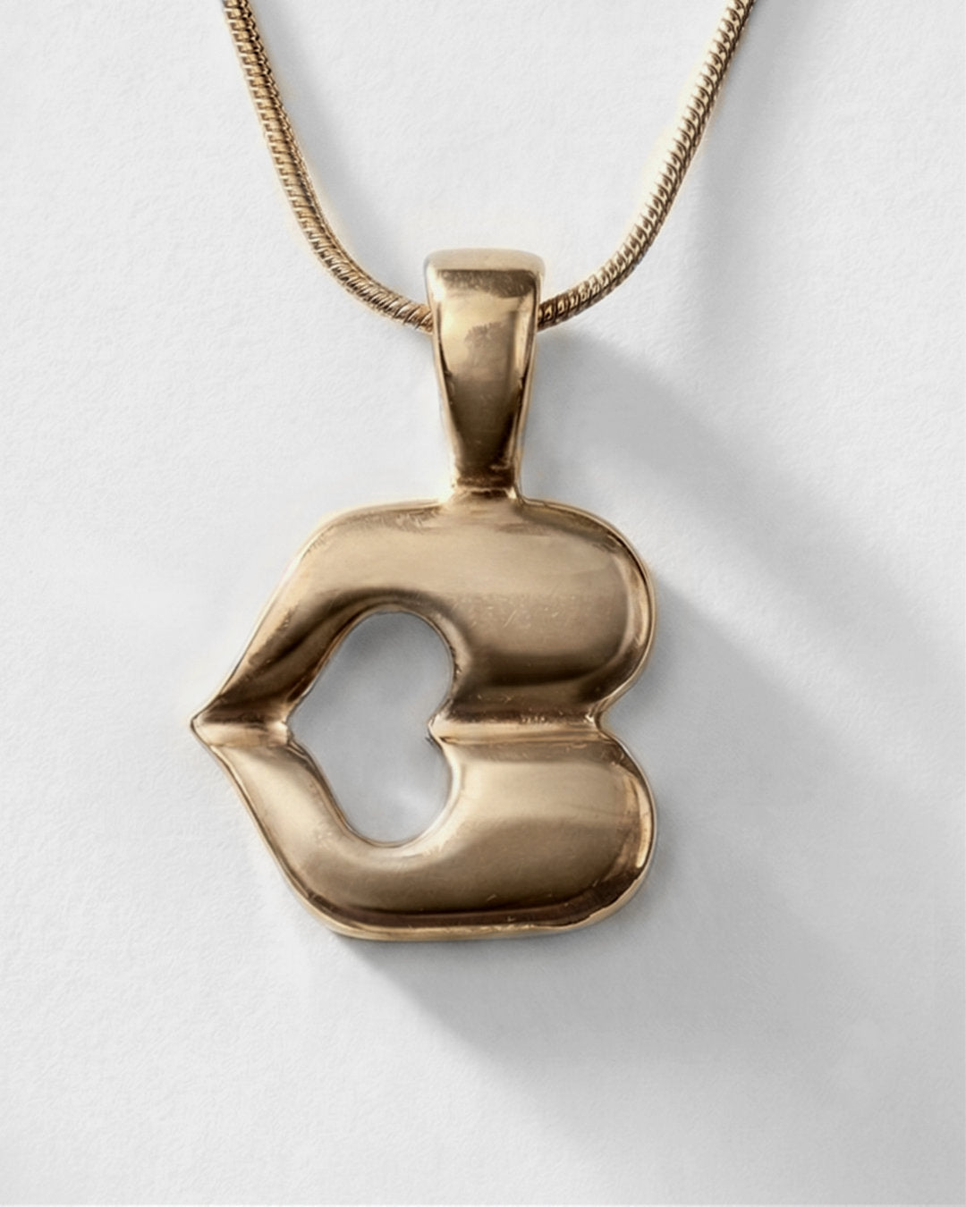 B / PENDANT ®