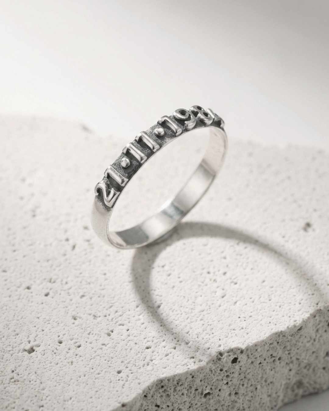 CUSTOM DATE RING ®
