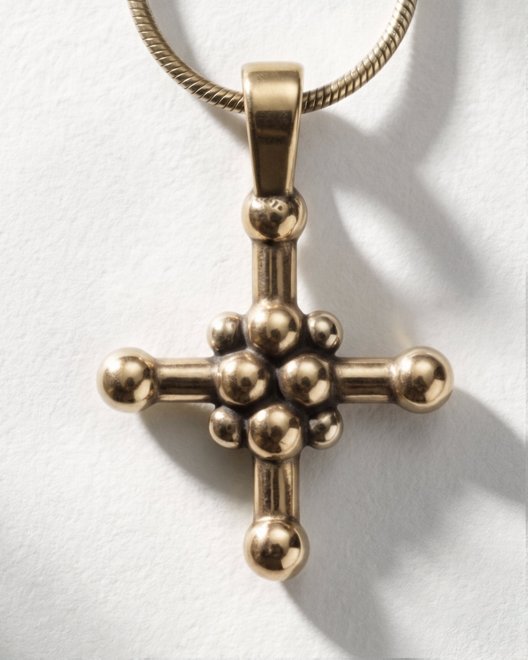 DOT CROSS ®
