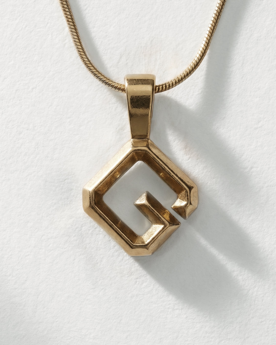 G / PENDANT ®
