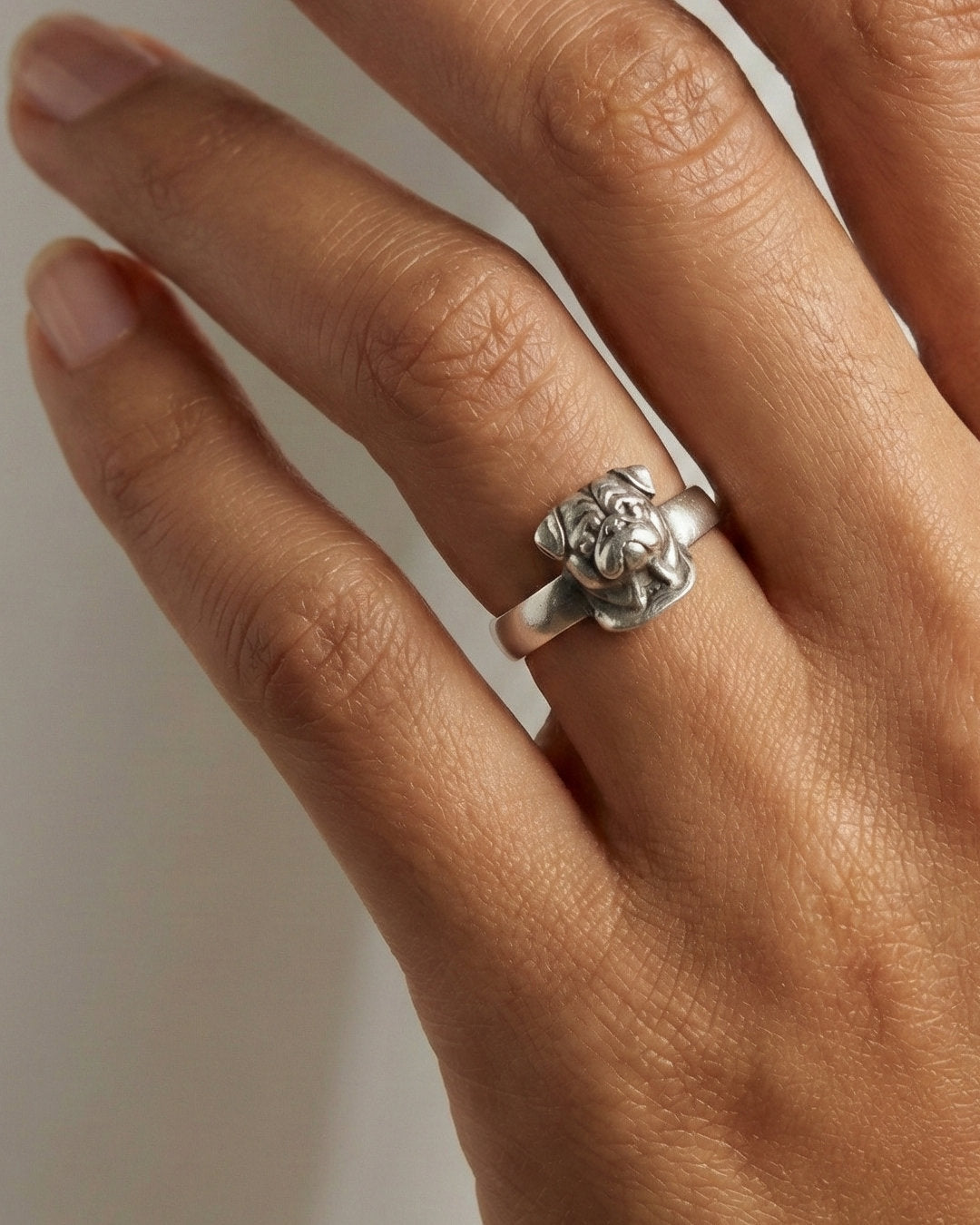 PUG RING ®